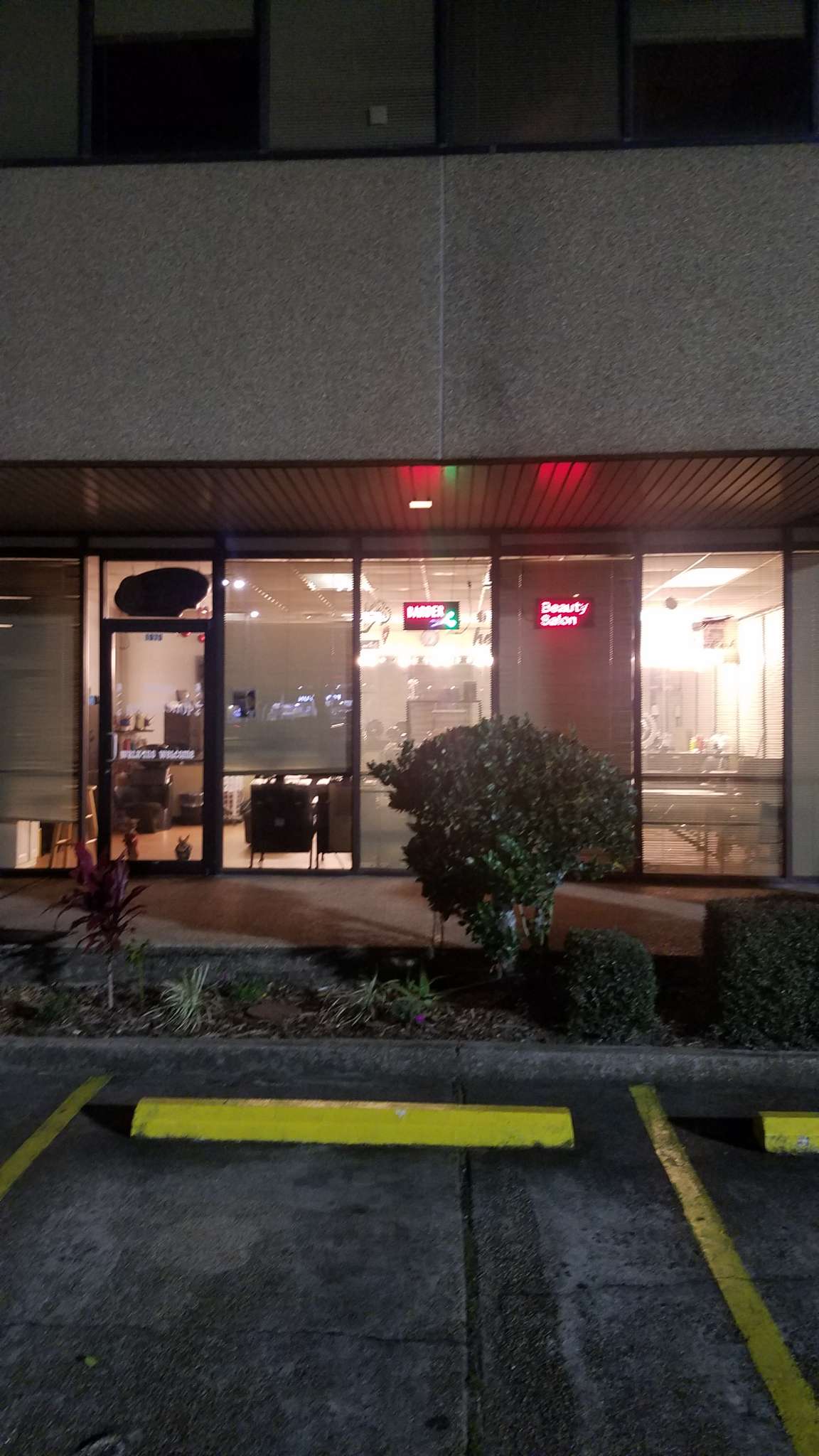 Salon Suites Metairie, LA 550 per month and up! Salon Renter