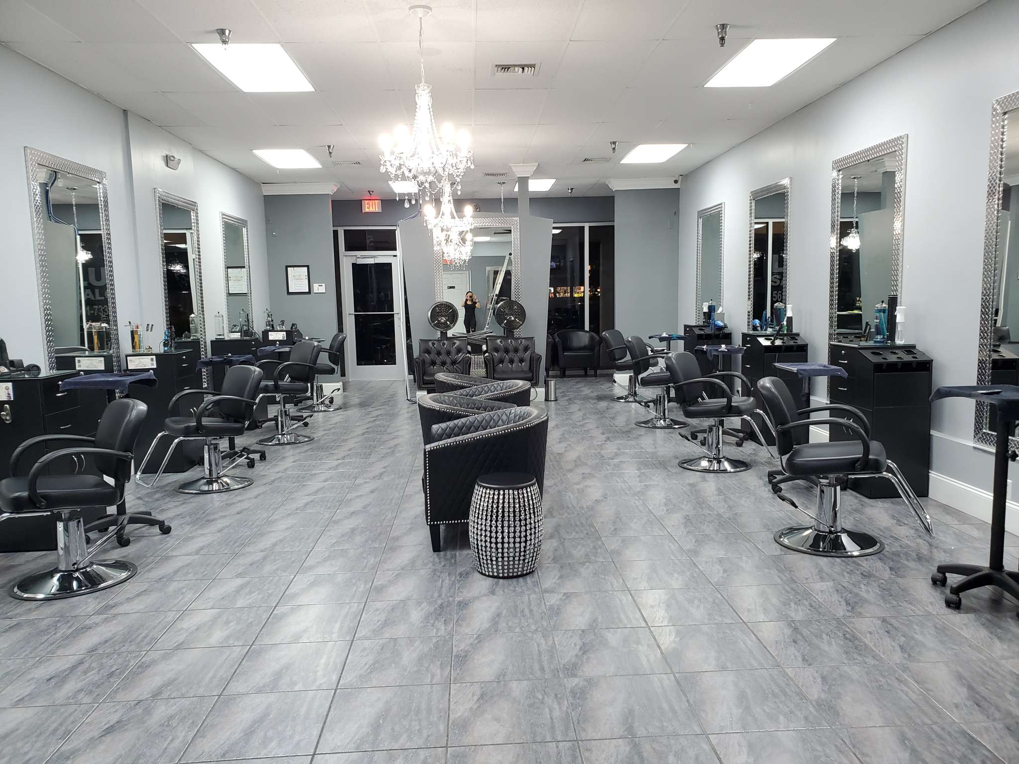 Luxury salon in Boynton Beach – Salon Renter