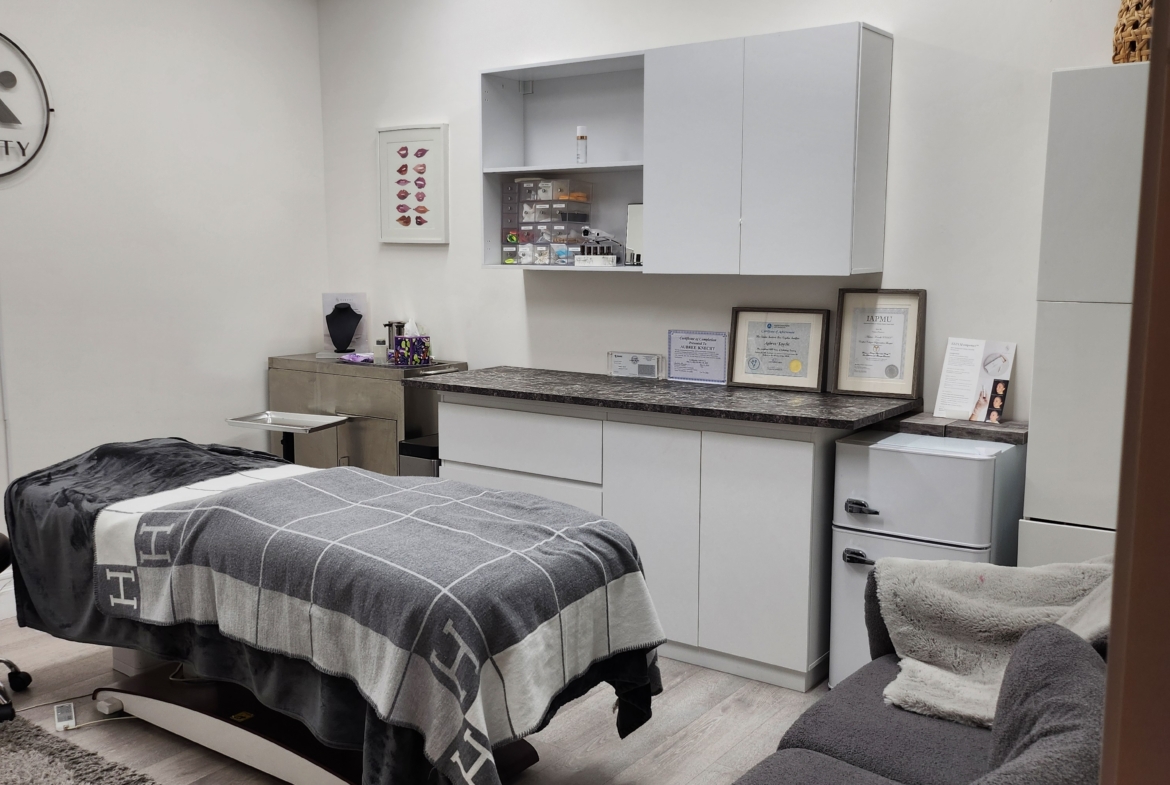 esthetic room for rent