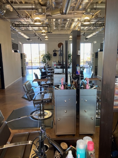 HAIR STATIONS AVAILABLE ***DAILY or WEEKLY RENTAL*** - Photo 1