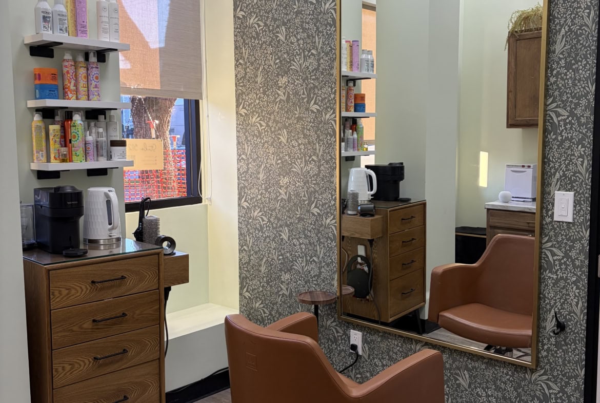 Private Salon Suite – Chair Share Available at Studio 512 (San Francisco) - Salon Suite for Rent in San Francisco, California