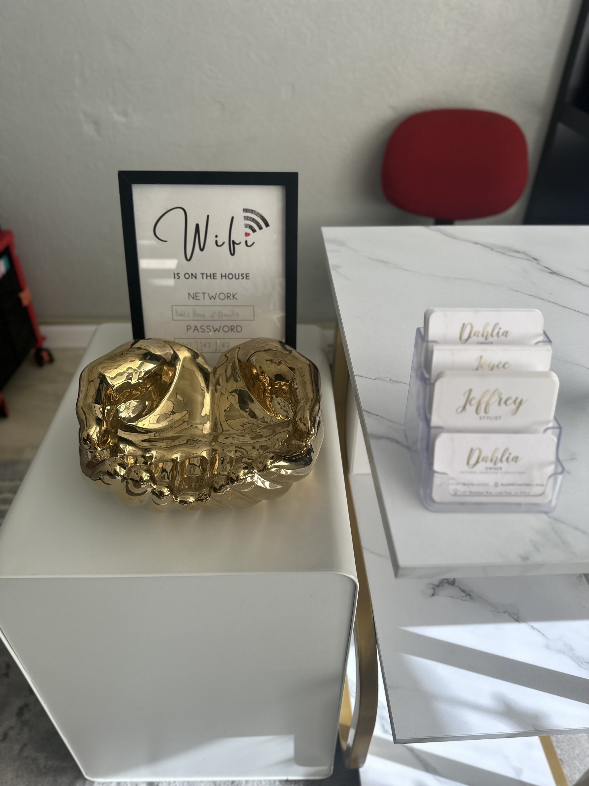 Join our curated Luxury Salon team! - Photo 1