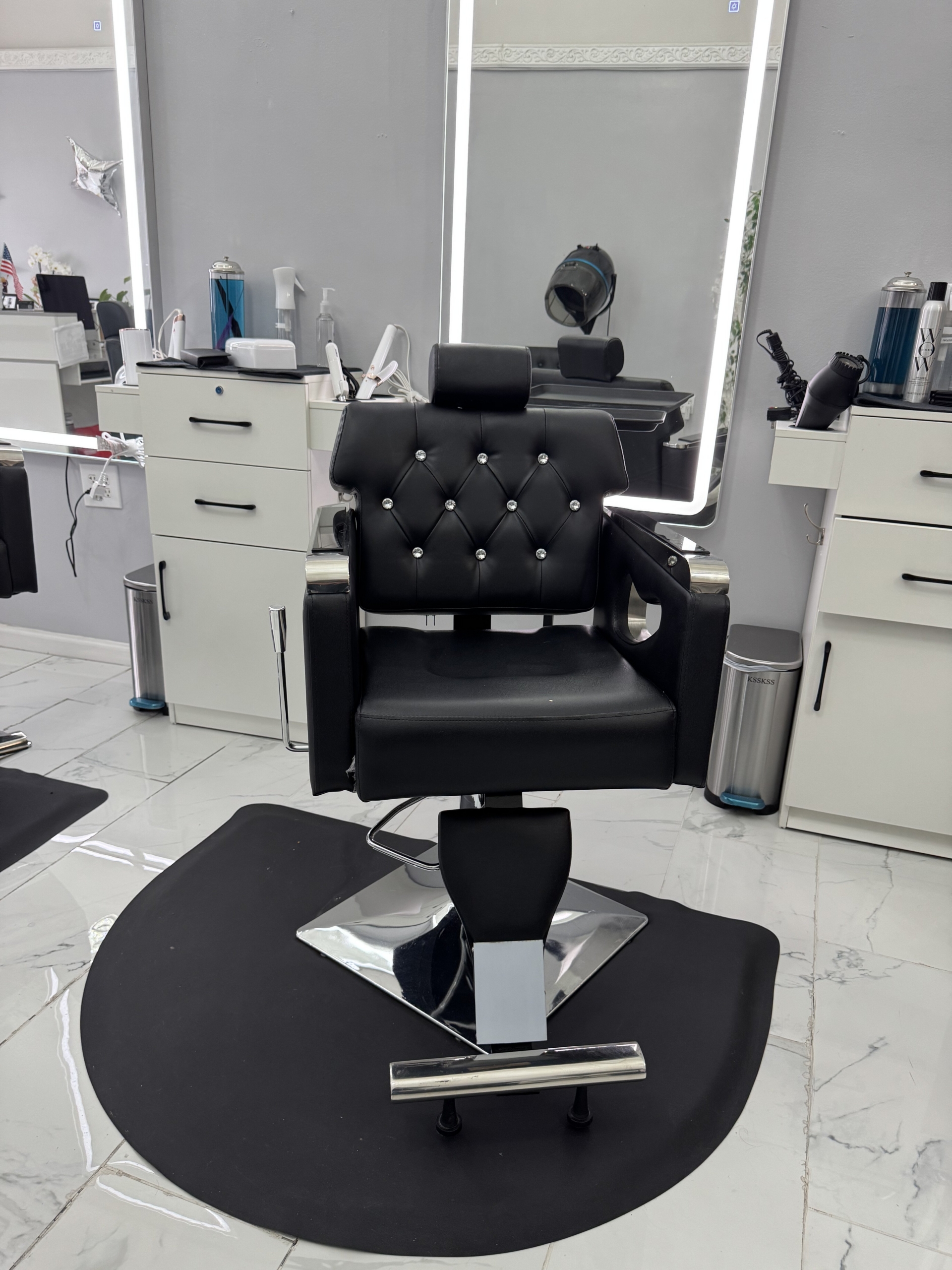 Salon Stations for Rent in MONTCLAIR NJ – Prime Location, High Foot Traffic - Photo 1