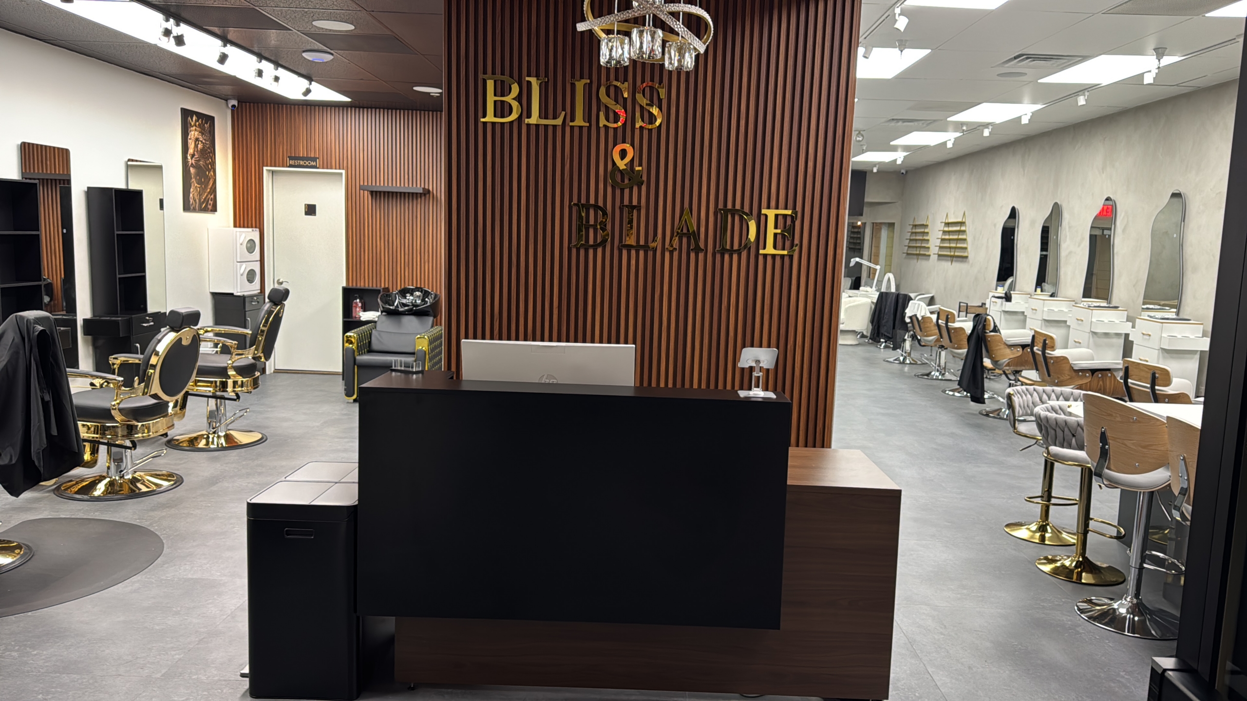 Rent Booth - Photo 1