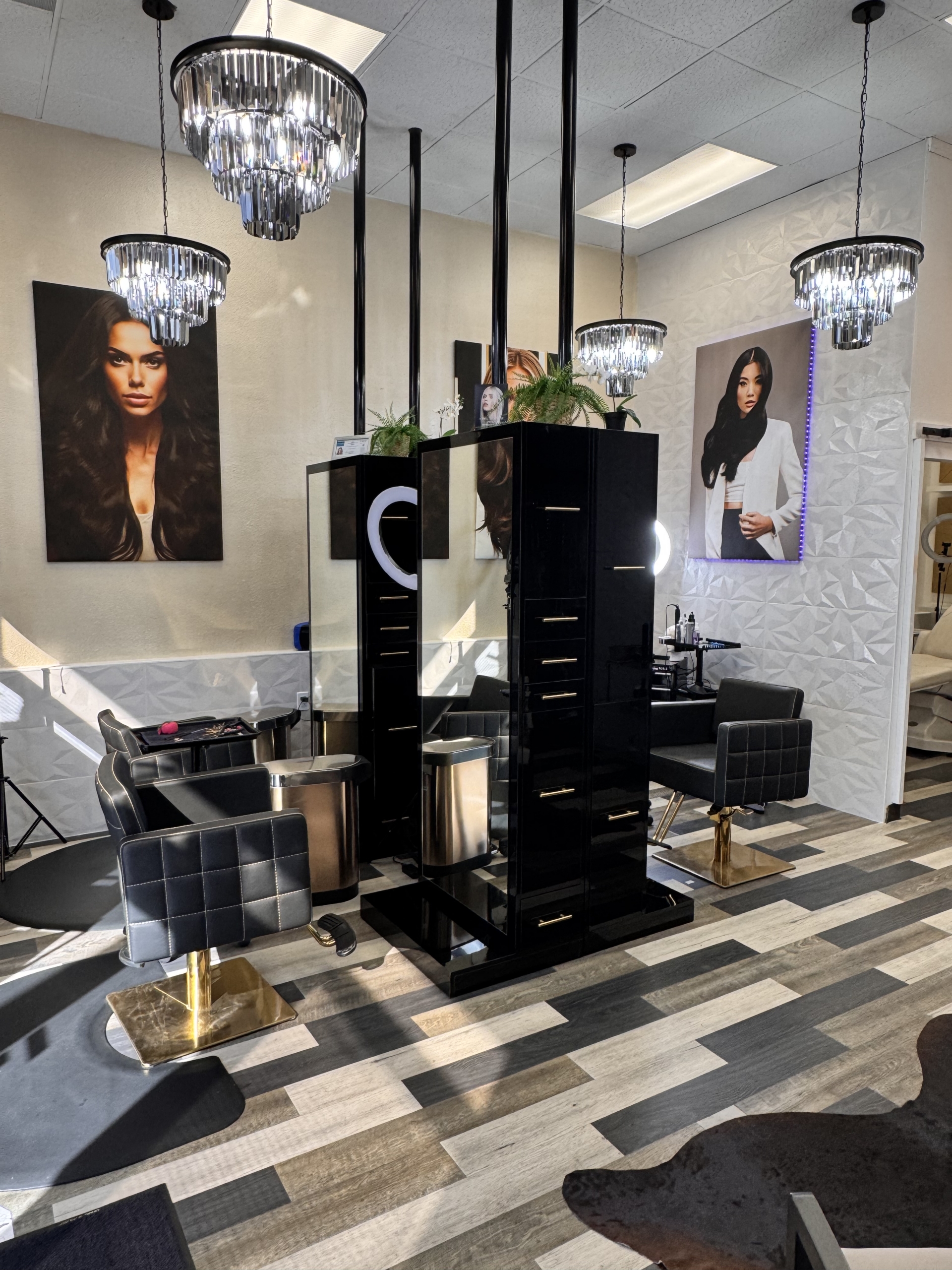 Luxury Boutique Hair Extension Salon | Skin Care| Lashes| Permanent Makeup - Photo 1