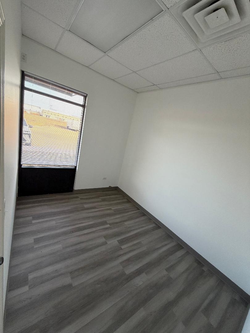 Private Salon Suite Rental in North Plainfield, IL - Photo 1